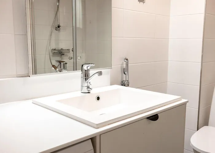 Uusi Studio Helsingin Keskustassa Bulevardilla Apartment *